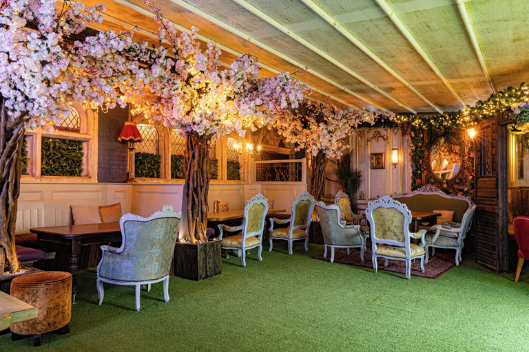 Food & Drinks 5, Benners Hotel