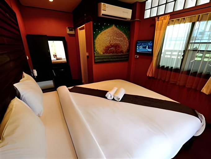 Bedroom 12