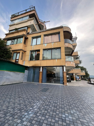 TreeHouseNarmade A Riverfront Resort Spa, Sehore