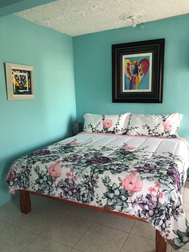 Bedroom 3, Negril Beachside