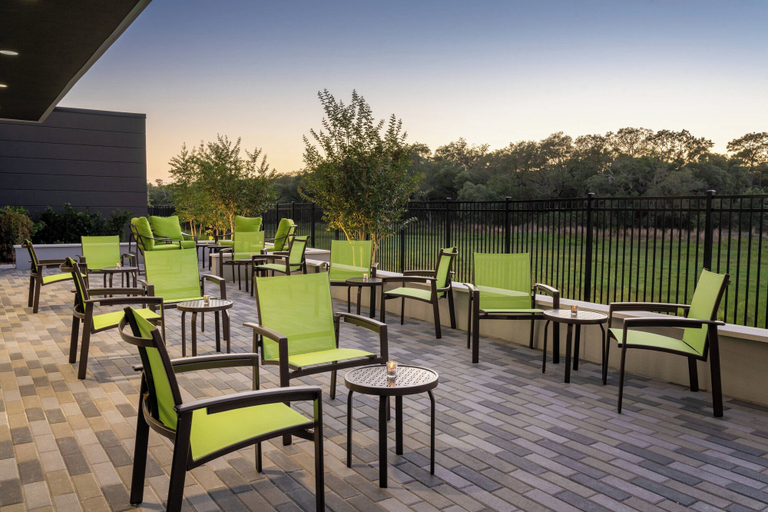 Food & Drinks 5, SpringHill Suites by Marriott Orlando Lake Nona, Orange