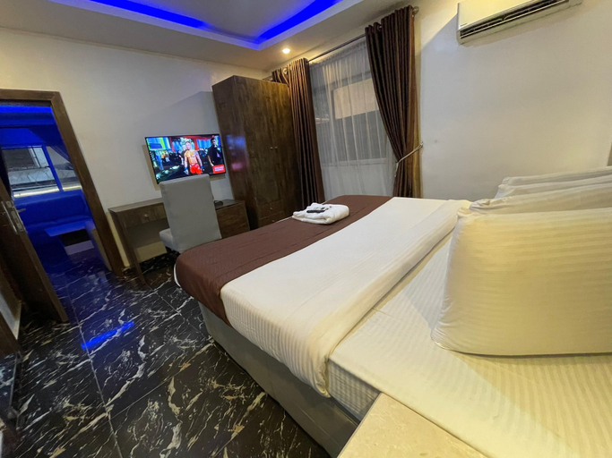 Bedroom 2, PRESKEN HOTELS FAJODD4, Ikeja