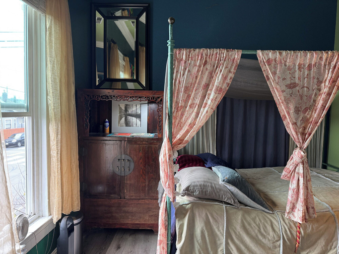 Bedroom 3, Dream catcher, Alameda
