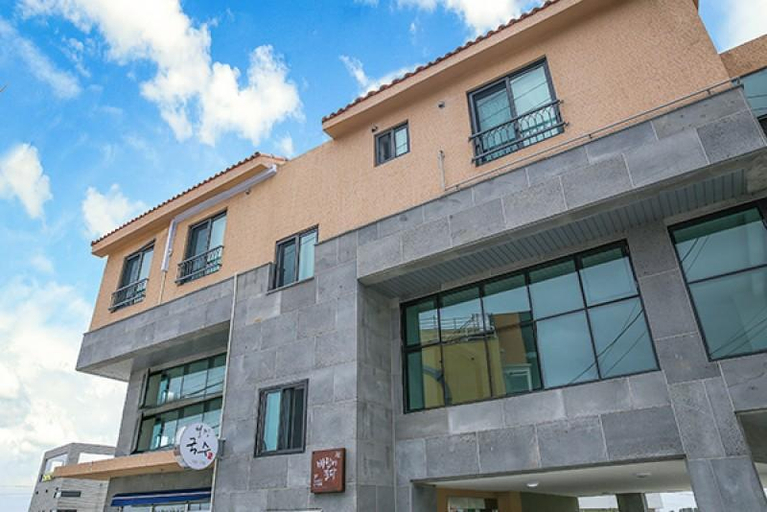 Exterior & Views 5, Jeju Baramibunda (Woljeongri Branch) Pension, Jeju