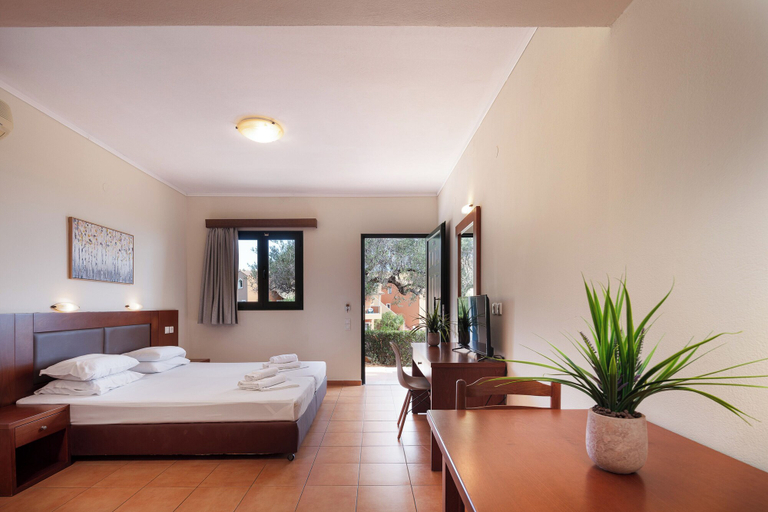 Bedroom 2, Dia Apartments, Crete