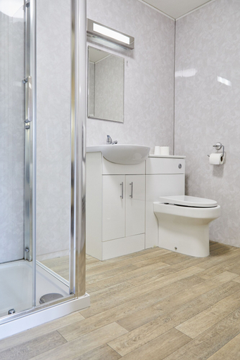 Bathroom 3, Appleby Inn Hotel, Leicestershire
