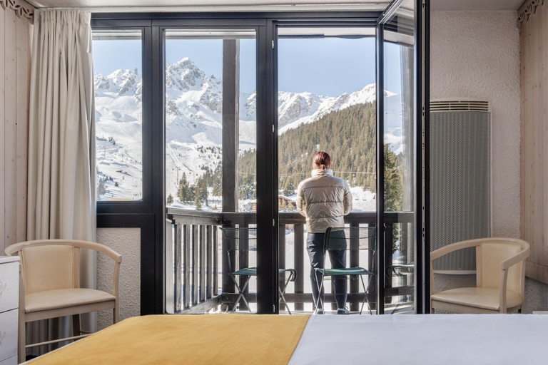 Bedroom 3, Lake Hôtel Courchevel 1850, Savoie