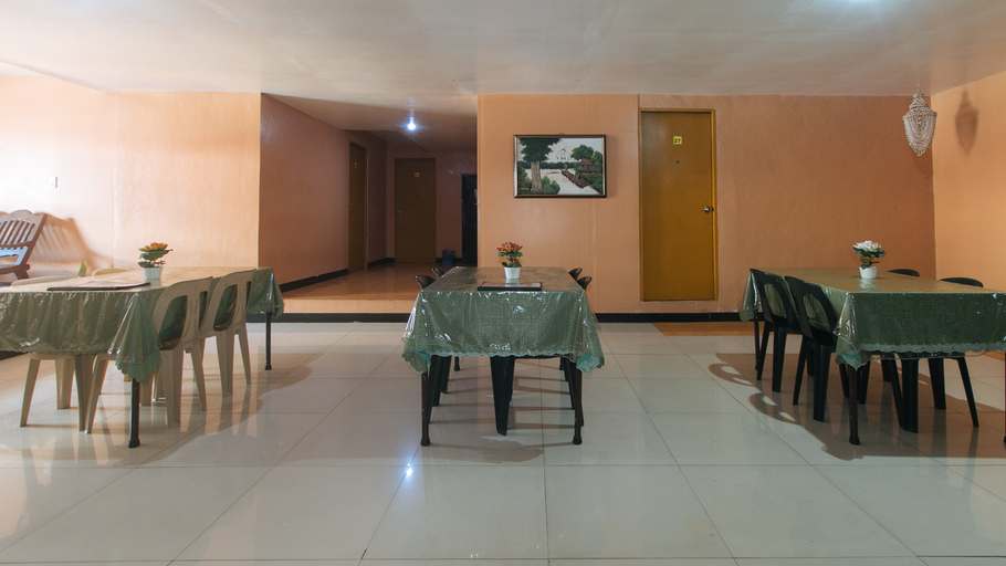 Others 5, Reddoorz @ Elegance Guest House near NAIA T3, Pasay City