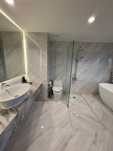 Bathroom 5, Hermann Hotel Pattaya, Pattaya