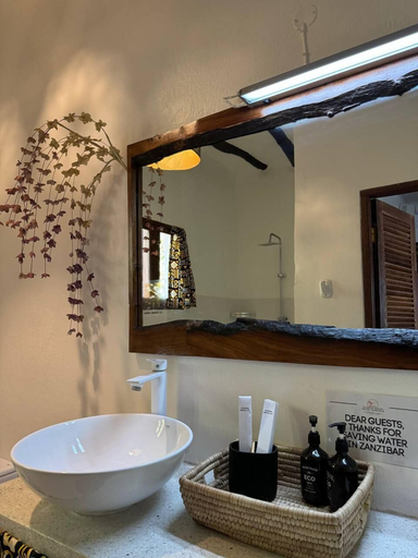 Bathroom 4, Bitcoin Beach Hotel Zanzibar, Kati