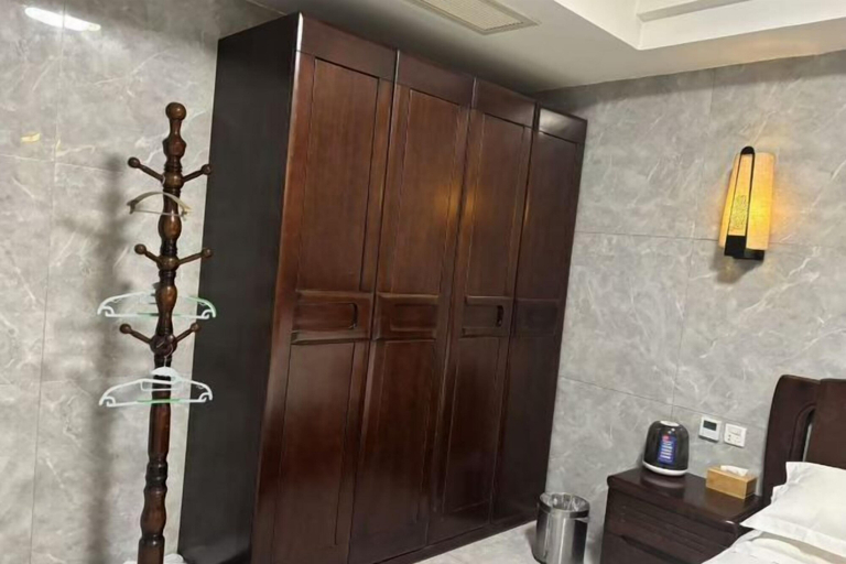 Bathroom 11