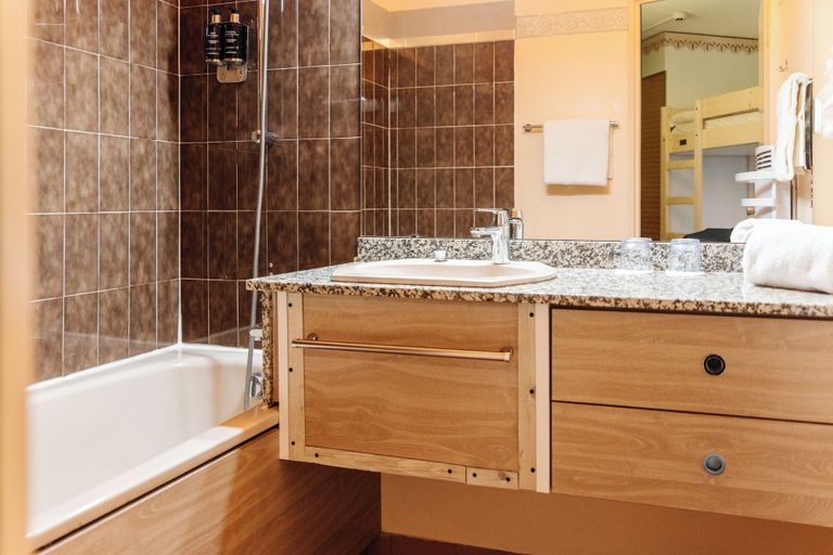 Bathroom 5, Lake Hôtel Courchevel 1850, Savoie