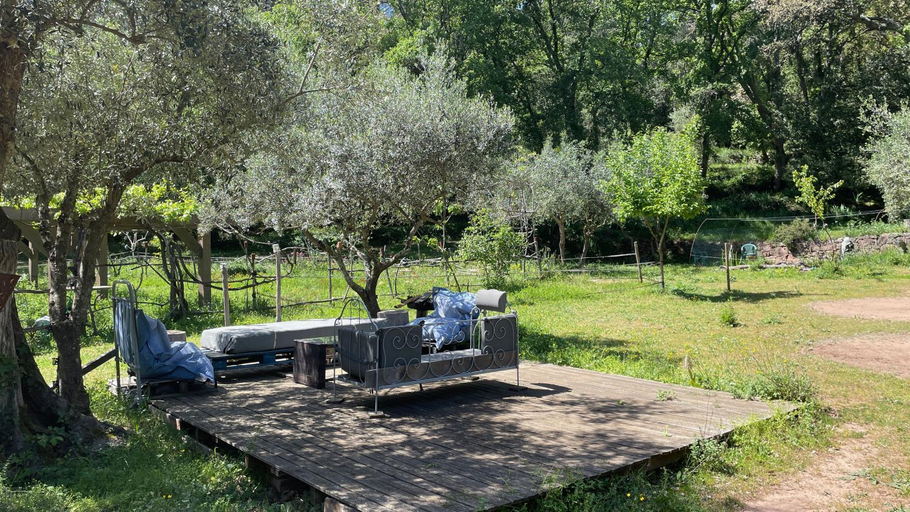 Others 3, Chalet avec piscine privee dans la foret, Var