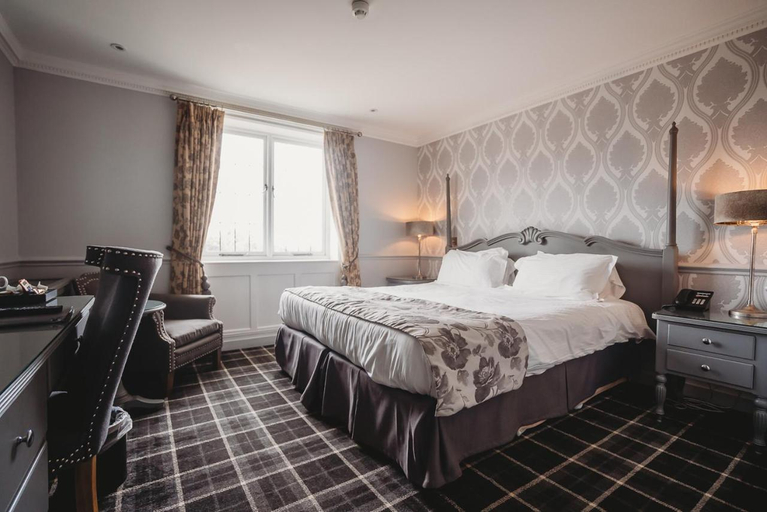 Bedroom 3, Greenwoods Hotel & Spa, Essex