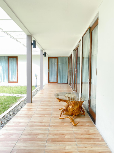 Others 5, the allegras house, Medan