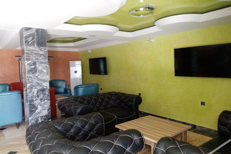 Others 5, Mozida Suites, Ungogo