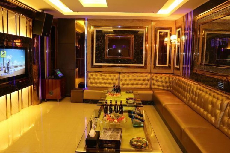 Food & Drinks 5, L. Road Grand Hotel, Lincang