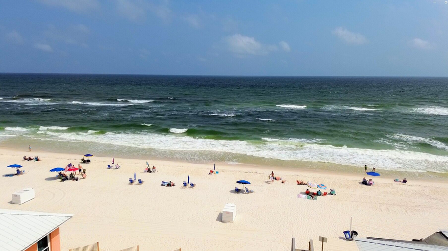 Others 5, Top Floor Beachside Condo in Gulf Shores Sleeps 6, Baldwin