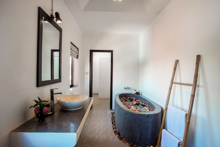 Bathroom 4, RESIDENCE 1960, Siem Reap