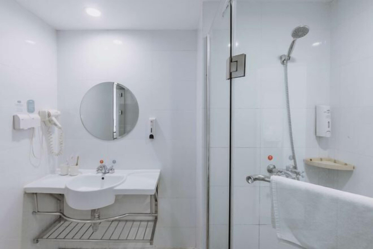 Bathroom, Wenling Yunqi Garden Apartment, Taizhou