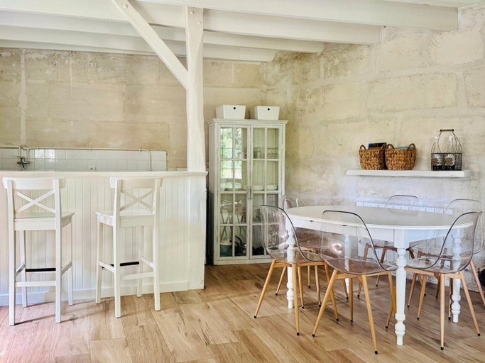 Food & Drinks 5, Ile de Malvy, Charente