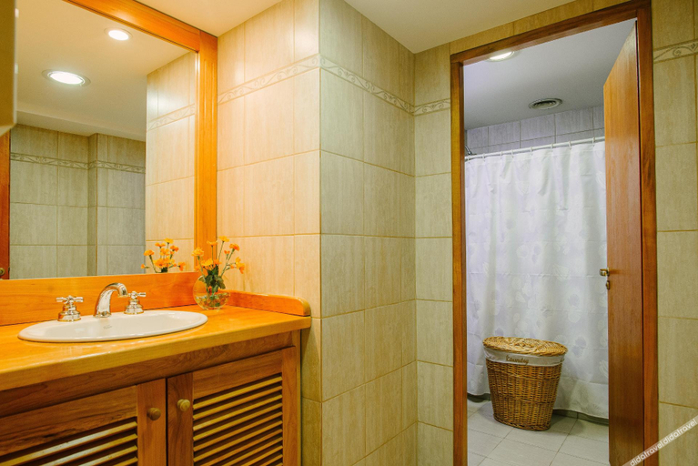 Bathroom 3, Hotel Tierra Del Fuego, Ushuaia