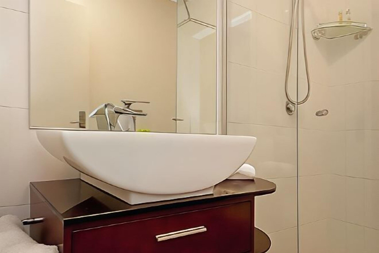 Bathroom 7
