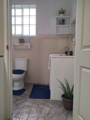 Bathroom 3, Beautiful 1-bed Apartment in Saint George's