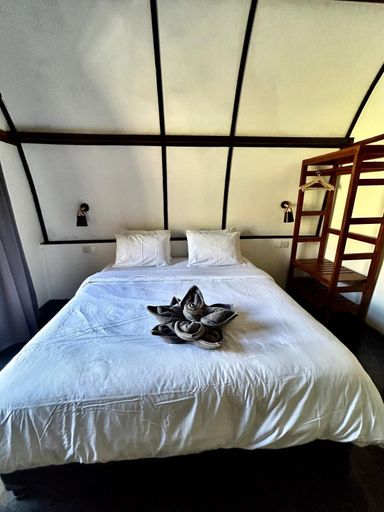 Bedroom 3, Damai Bungalows, West Sumbawa