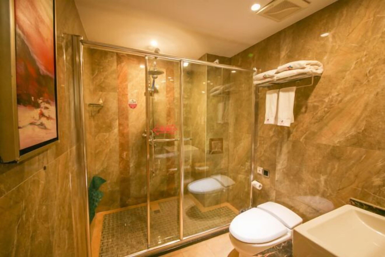 Bathroom, Blossoming Quality Hotel, Xining