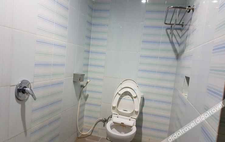 Bathroom 4, Hotel Grand Kartika Pare Pare, Parepare