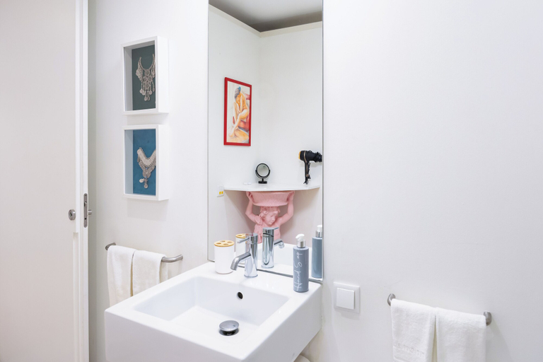 Bathroom 5, Lemonn Apartments, Lisbon