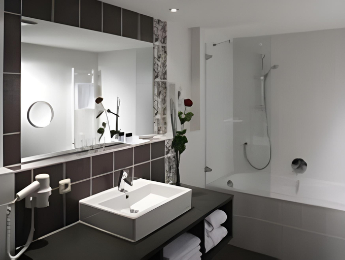 Bathroom 7