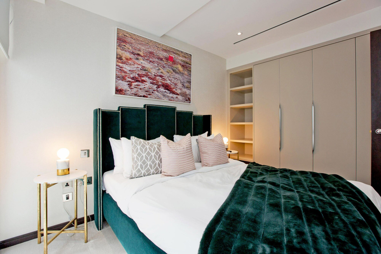 Others 4, 2-bed Superior Apt 416, London