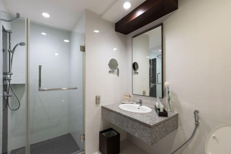 Bathroom 15