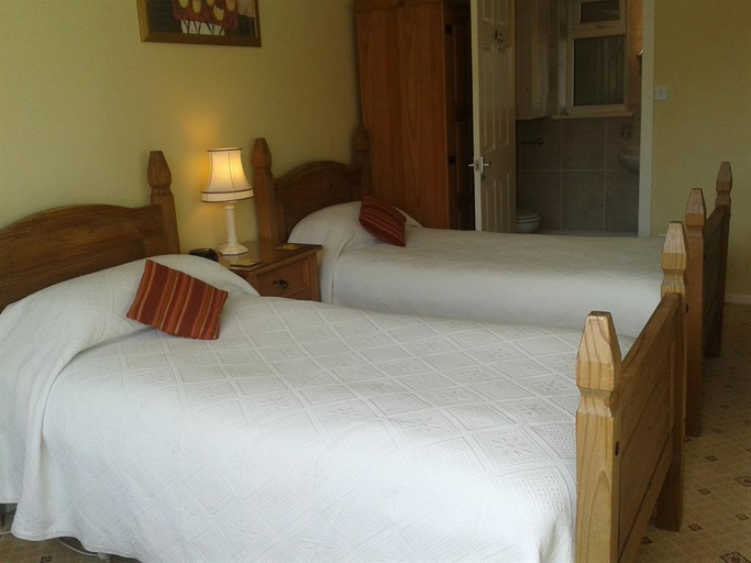 Others 2, Groeslon Ty Mawr B&B, Gwynedd