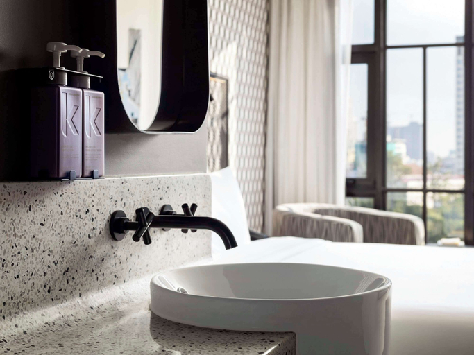 Bathroom 4