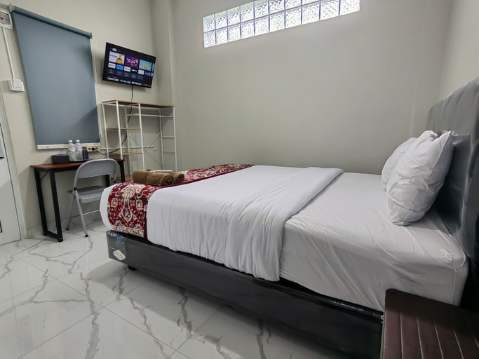 Joy Hotel Room Type - Queen Bed Std