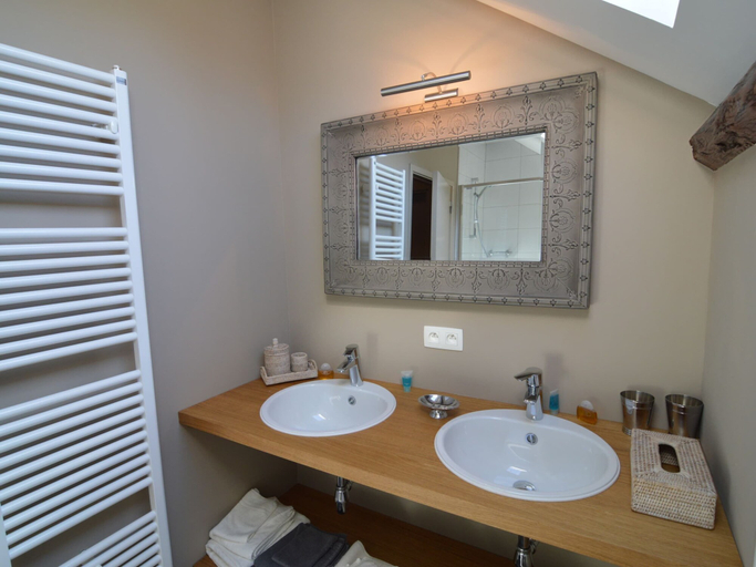 Bathroom 3, Holiday Home in Ardennes Near Chimay Abbey, Namur