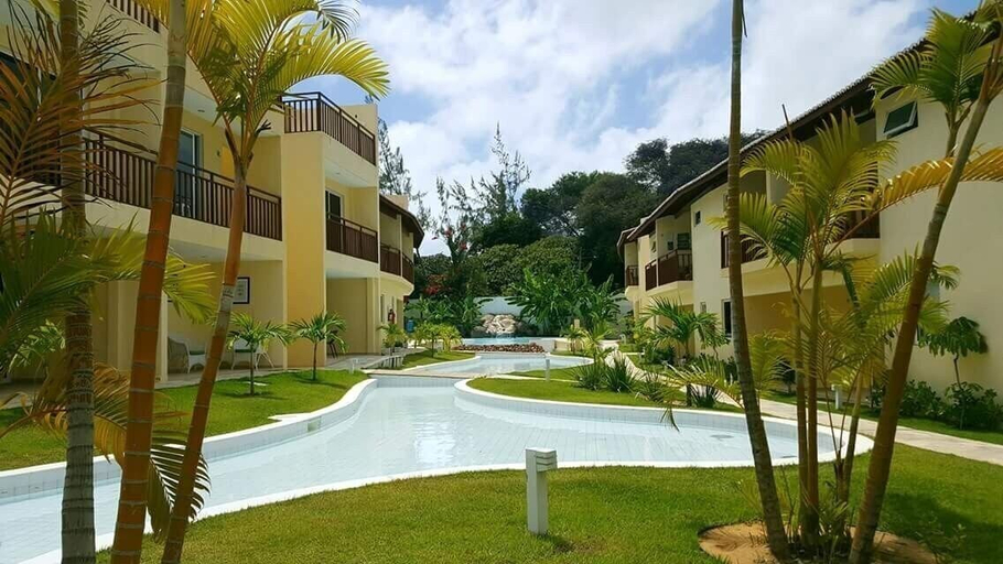 Exterior 15