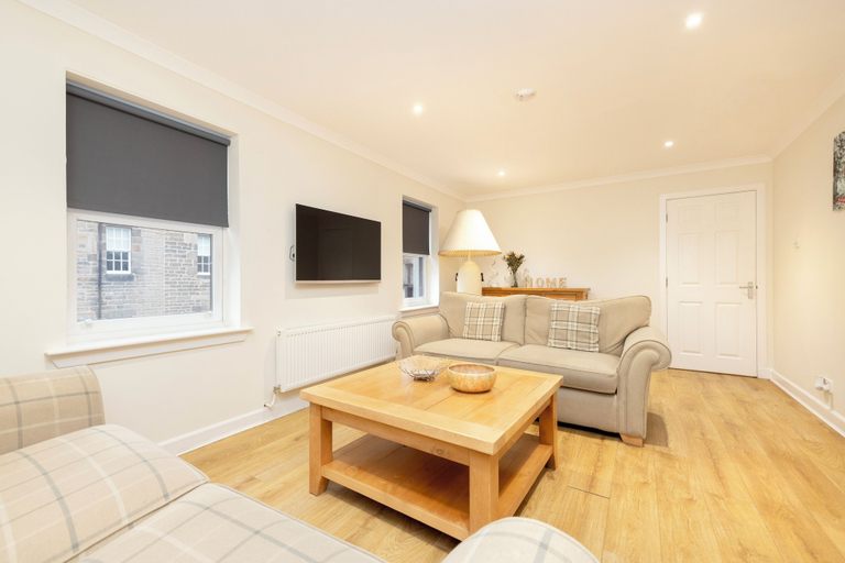 Others 5, JOIVY Gorgeous Flat Near Edinburgh Castle W/ Parking, Edinburgh