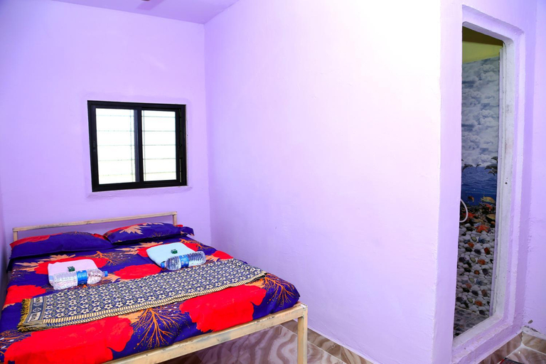 Bedroom 3, Maharaja lodging, Solapur