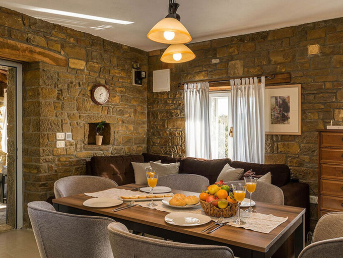 Dining 3, Aurora Comfortable Holiday Residence, Oprtalj