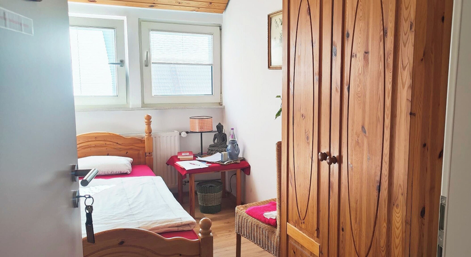 Bedroom 3, Seminarhaus Arya Maitreya, Kaufbeuren