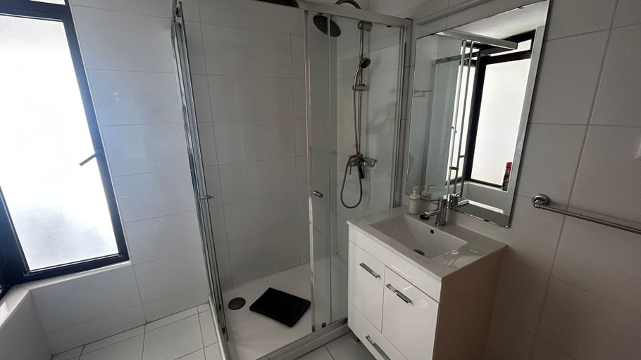 Bathroom 4, Albufeira Ocean Terrace 22 by Rentals in Algarve, Albufeira