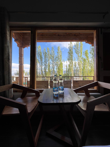 Others 4, The Koi Stay , Leh