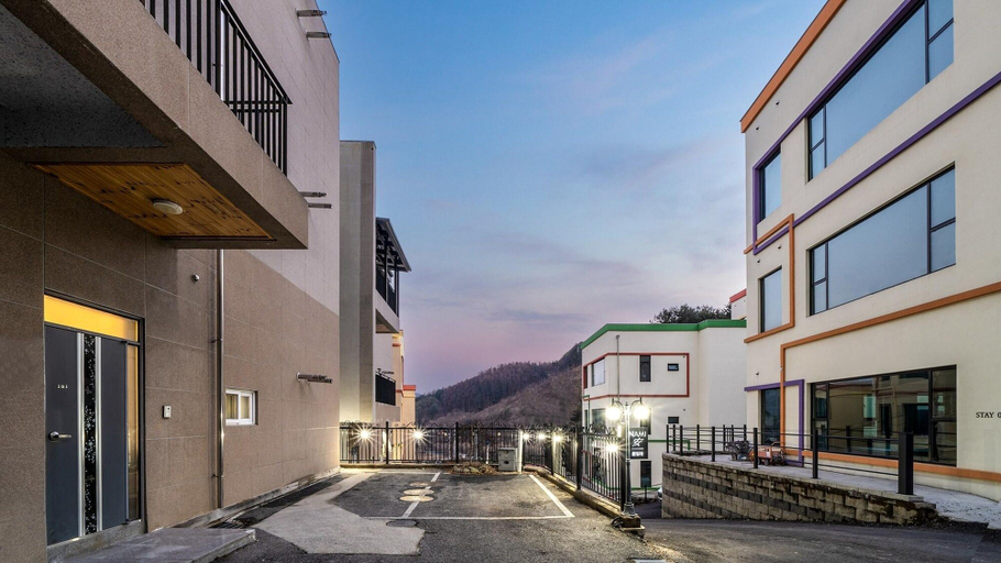 Exterior & Views 2, Gapyeong Namian Pool Villa, Gapyeong