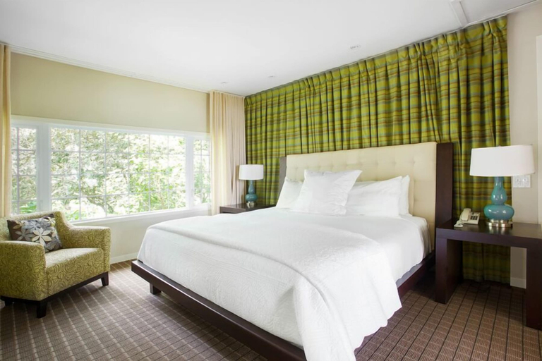 Bedroom 3, Manoir Hovey, Memphrémagog