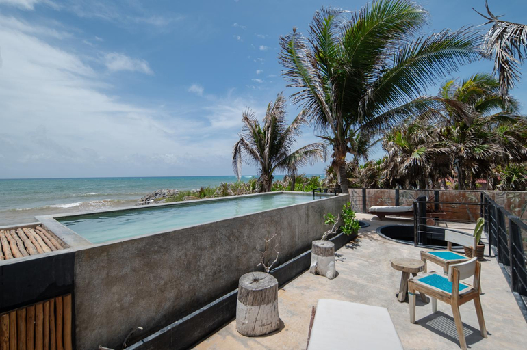 Others 5, Tropicalito Tulum, Cozumel