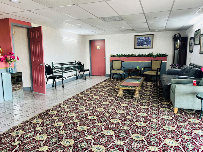 Others 5, Value Stay, Clark